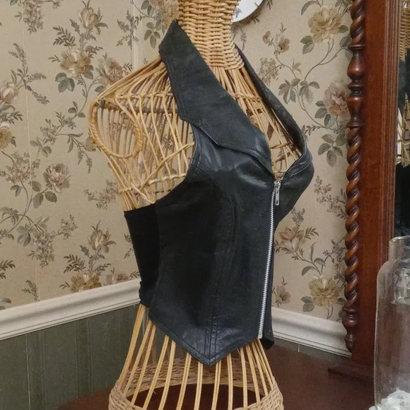 HOT LEATHERS XXS Genuine Black Leather Halter Top Motorcycle Vest - Picture 4 of 13